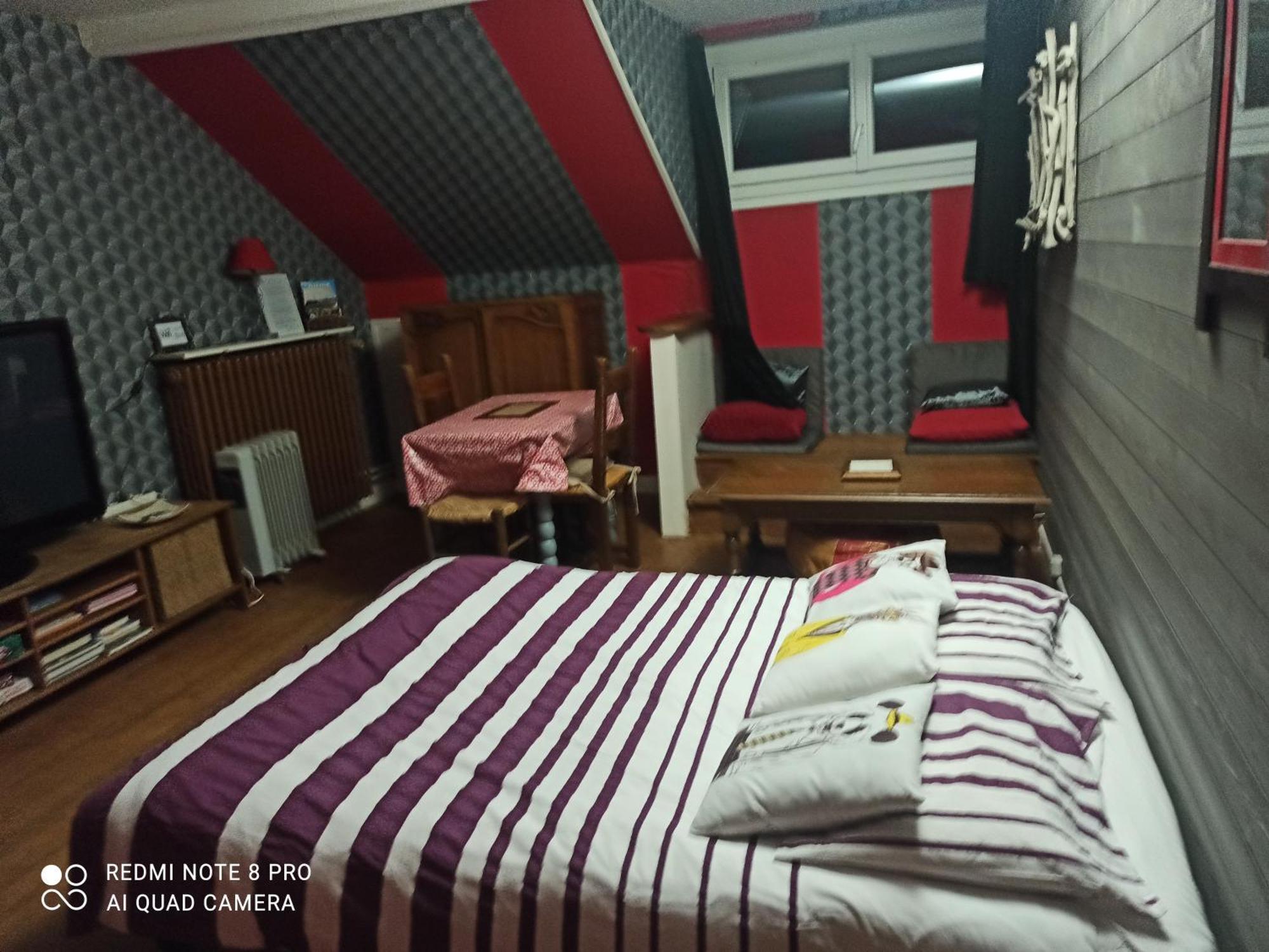 Petit Appartement 30M2, 3 Lits, 3 A 4 Pers Neuilly  Room photo